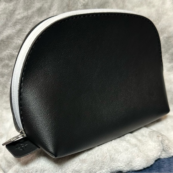 Saks Fifth Avenue Polaris Amenity Zip Makeup Toiletry Pouch exclusively UNITED - Picture 2 of 15